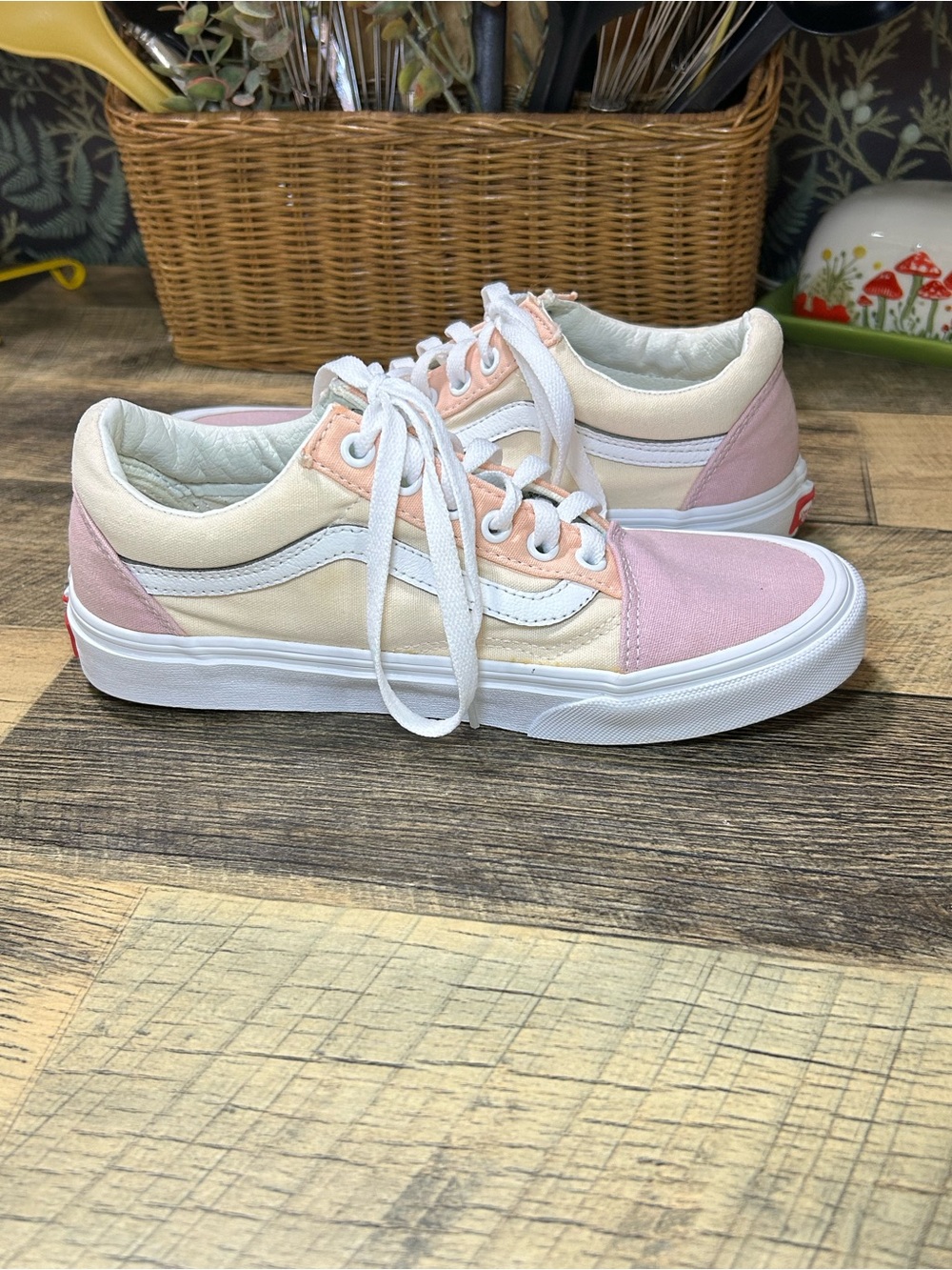 Vans Old Skool Pastel Pink Cream Sneakers Women’s 7.5